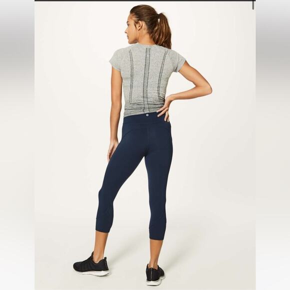 Lululemon In Movement Crop Everlux 19" Leggings - Picture 2 of 8